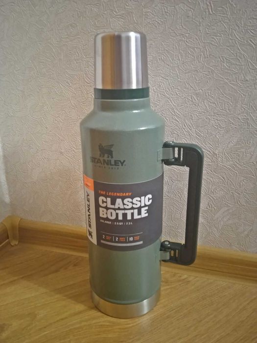 Термос Stanley. З США. Оригінал. Новий. Утримує тепло 2 дні
