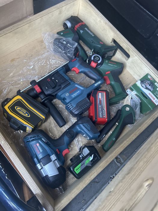 Pila szablasta bosch GSA 18V-li c lisi ogon akumulatorowy pilarka 2noz