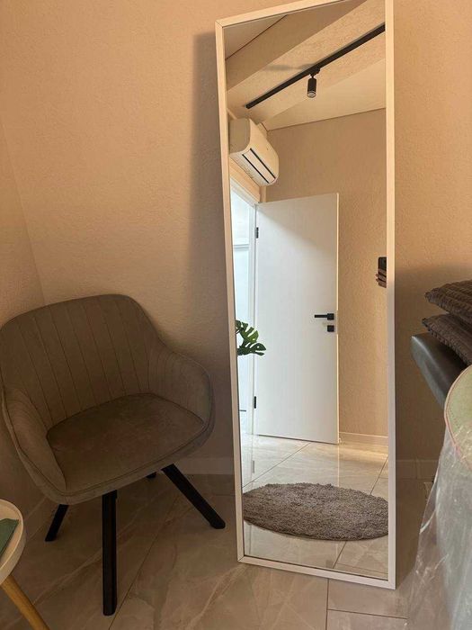 Дзеркало підлогове