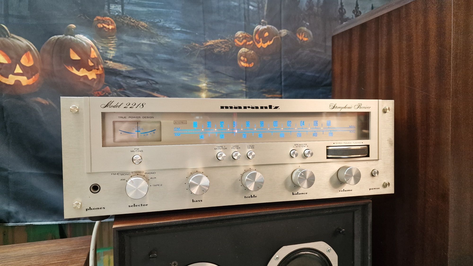 Marantz 2218 Reciever