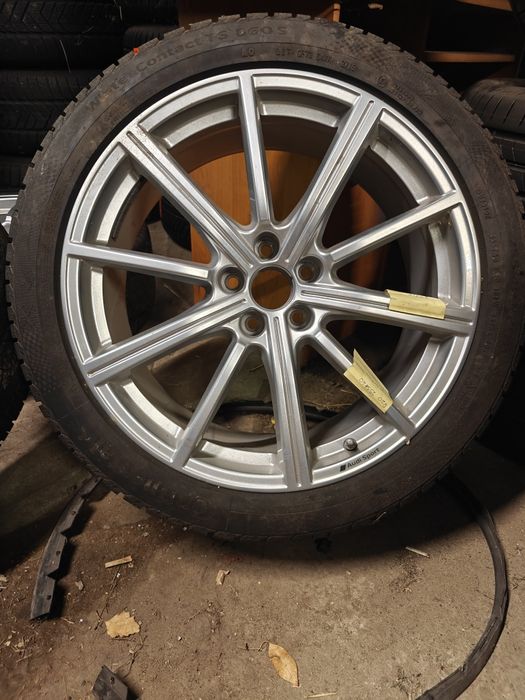 Felgi wraz z oponami Audi RSQ3
