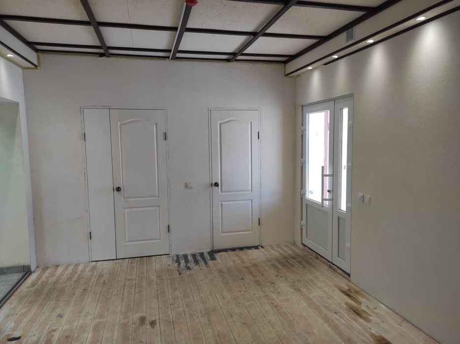 Продам комерційне приміщення, площа 71.7кв.м.