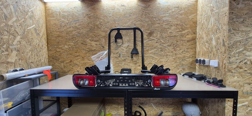 1.Atera Strada Sport E-Bike 60 . Bagażnik na 2 rowery.