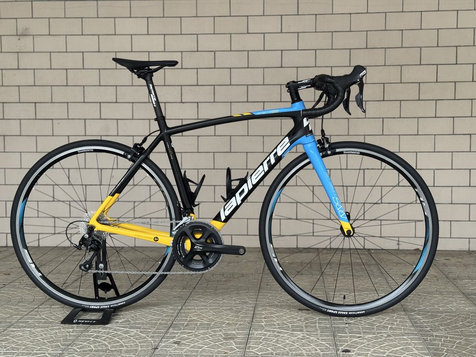 Bicicleta Estrada Lapierre em carbono