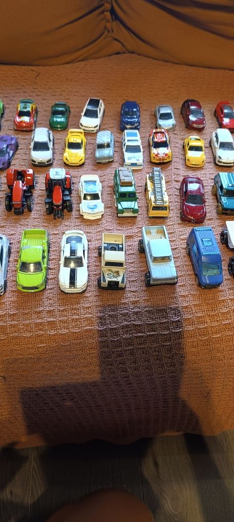 Mix aut Hotwheels Majorette Matchbox