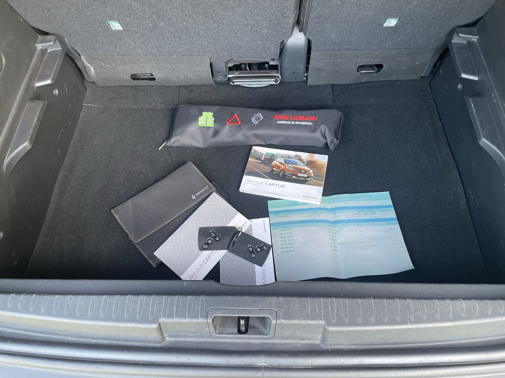 RENAULT CAPTUR EXCLUSIVE 2018 FULL EXTRAS
