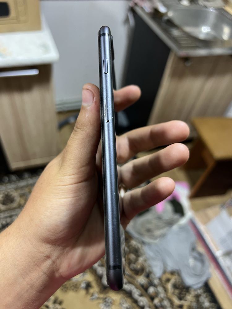 IPhone 8+ б/у все работает