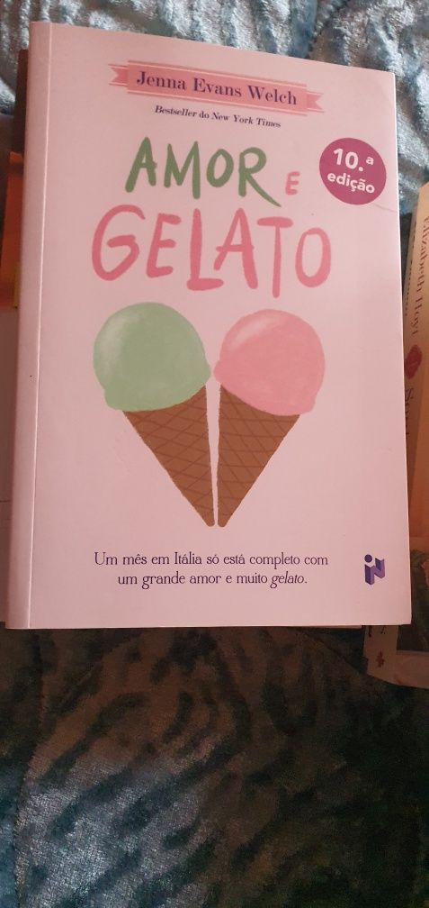 Livros em português como novos