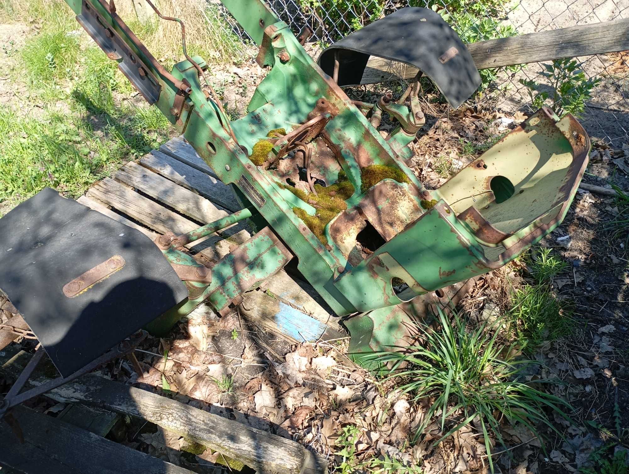 Chłodnica John Deere 3030 plus inne czesci