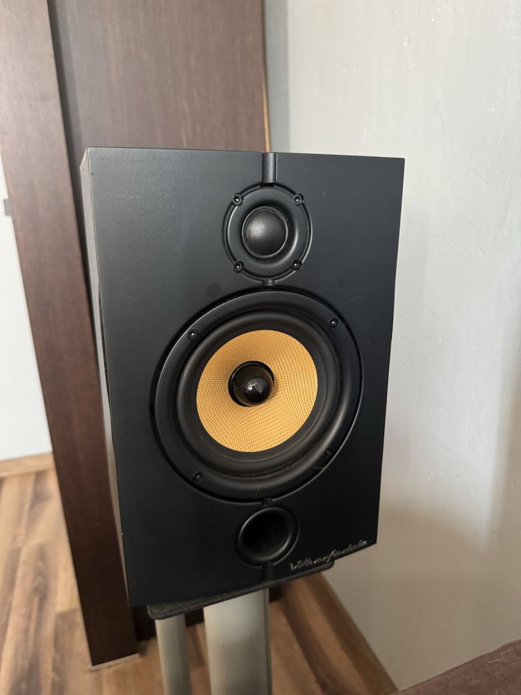 Kolumny podstawkowe Wharfedale Diamond 8.1