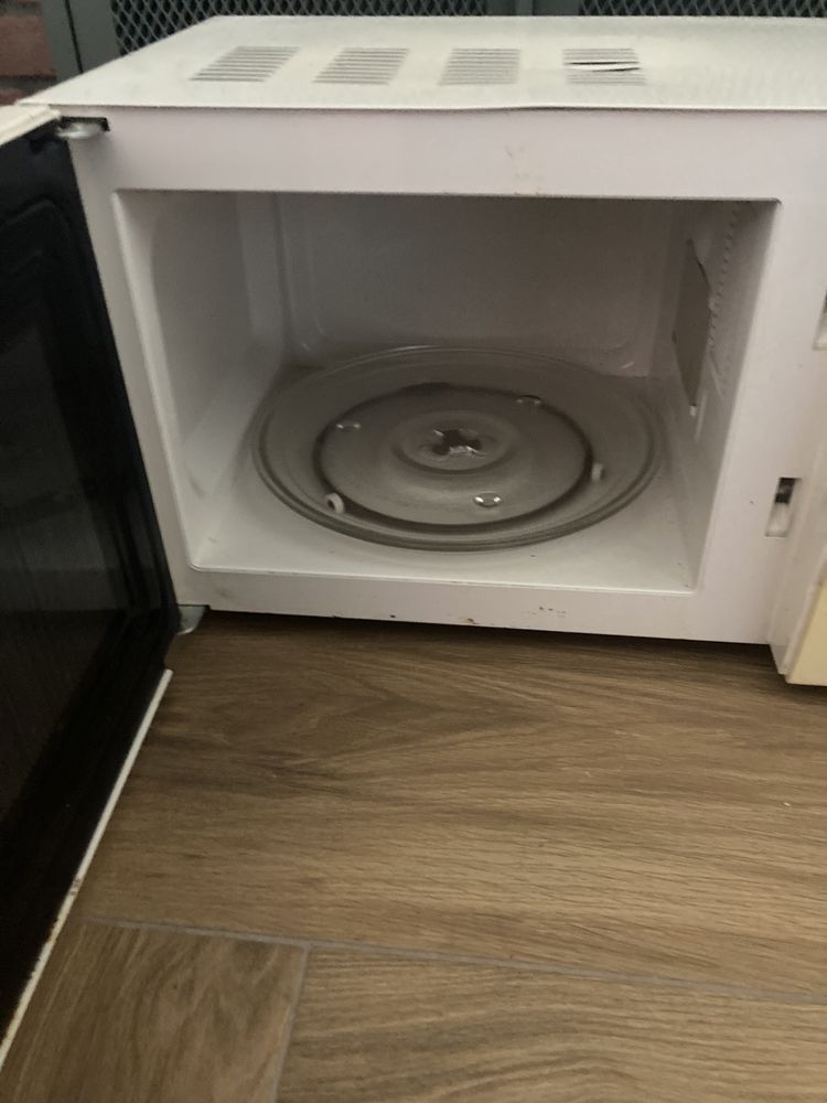 Kuchenka mikrofalowa Mikrofalówka mikrofala Clatronic MWG 737 agd