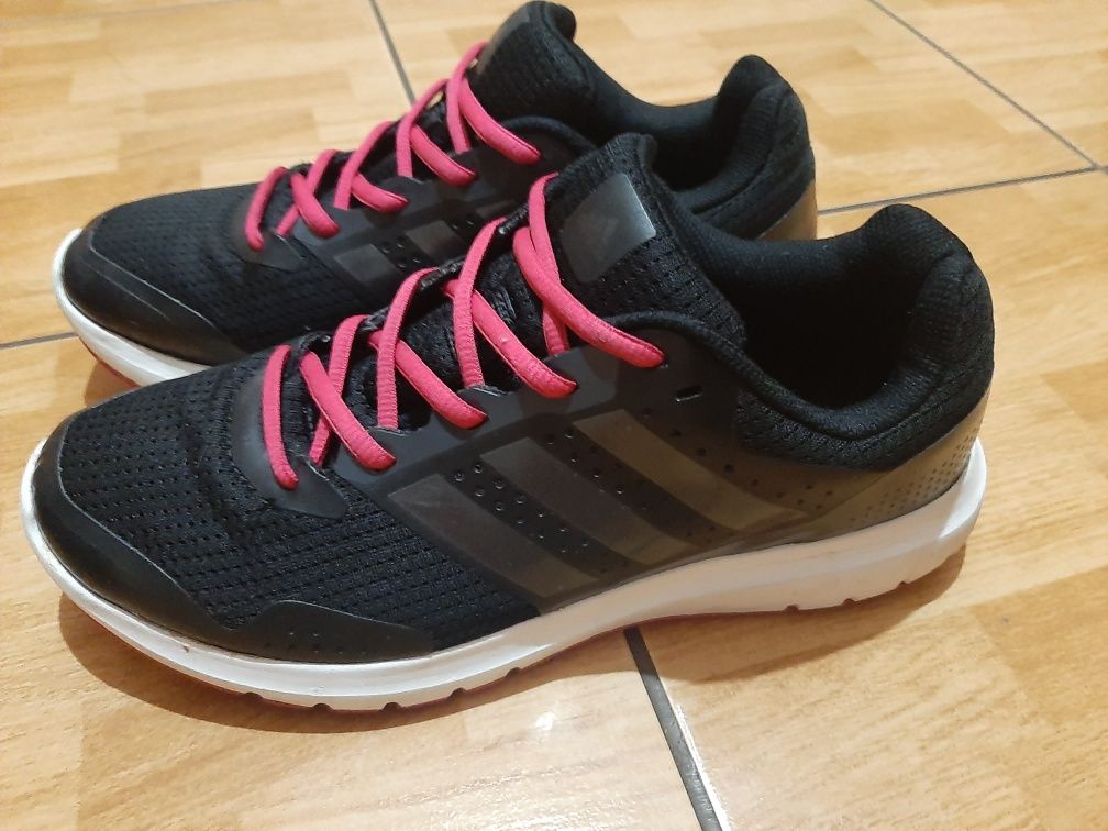 Adidas running r. 40