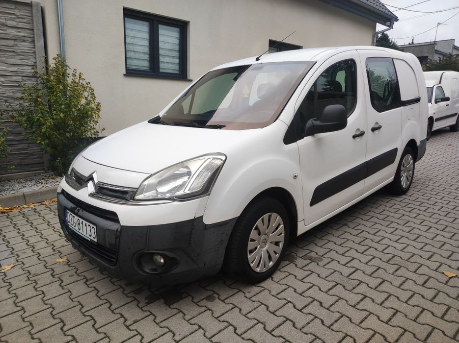 Citroen Berlingo 2017r 1.6hdi 5osobowy Dostawczak Long zadbany klima