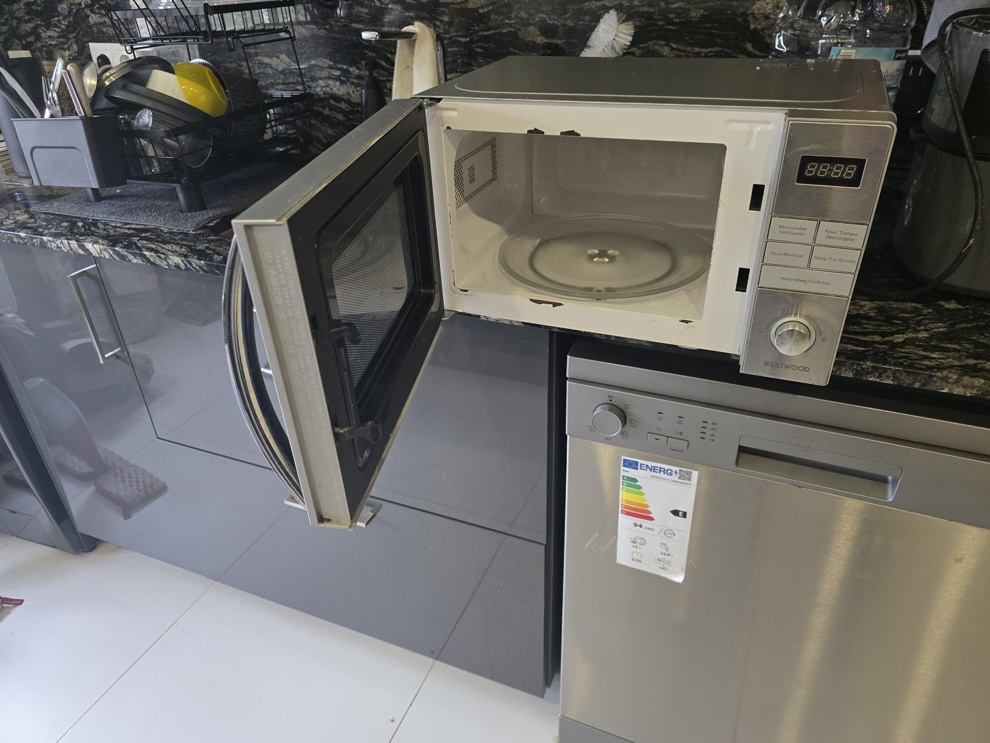 Microondas semi novo