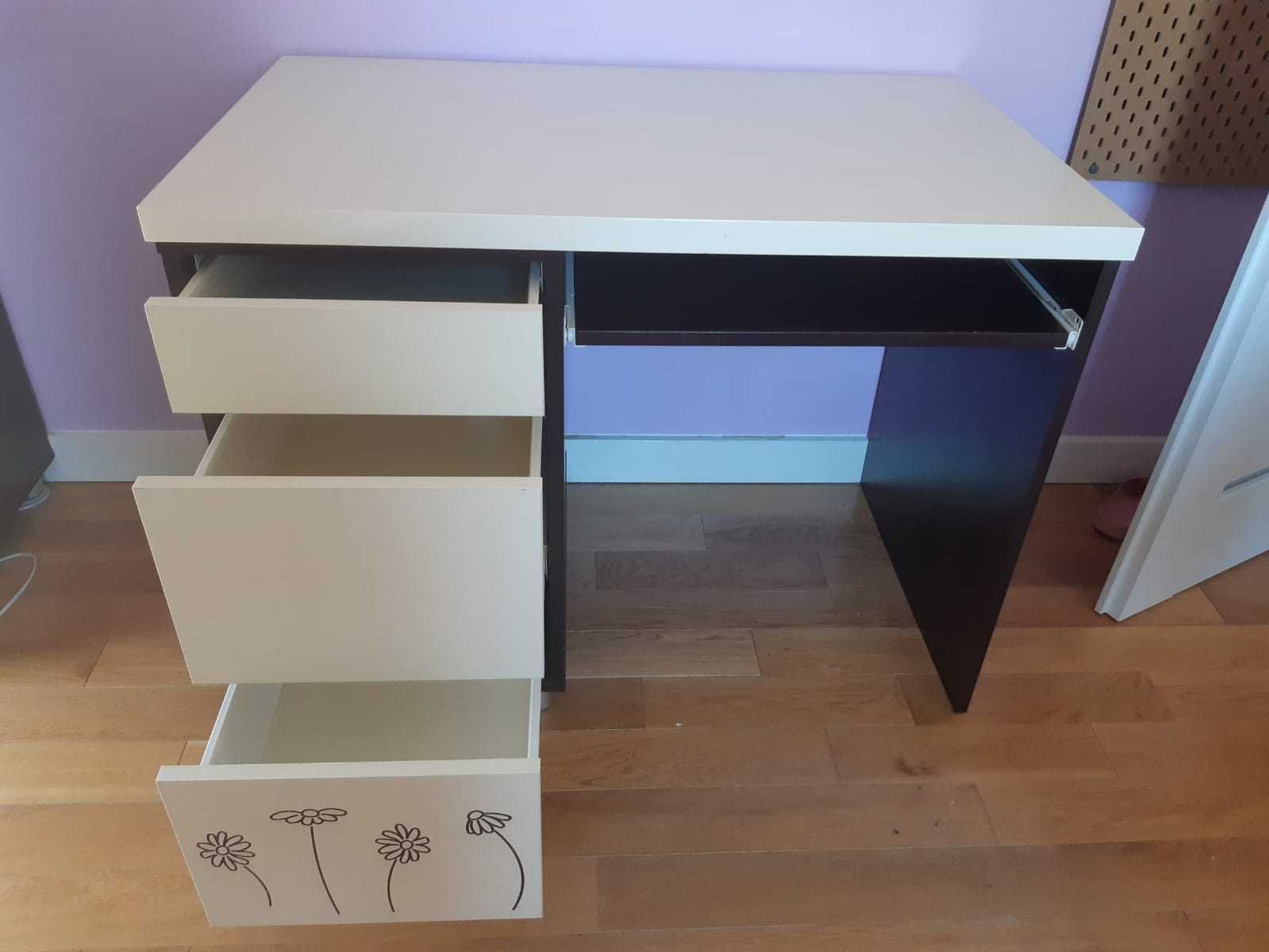 Biurko szkolne dla dziewczynki z kolekcji DAISY