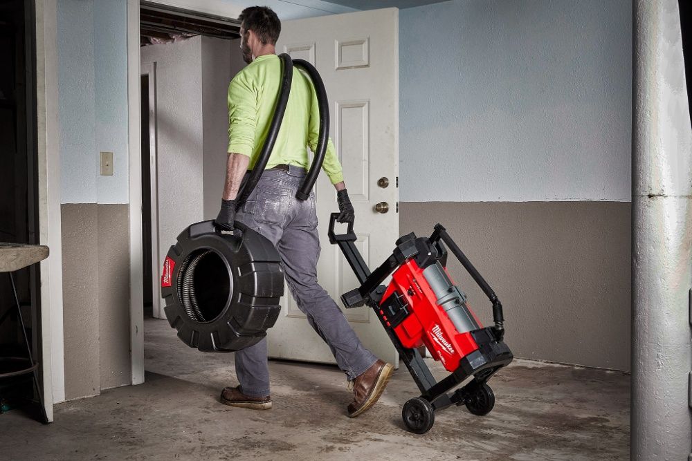 Чистка каналізації, промивка і прочистка труб від засорів в Обухові