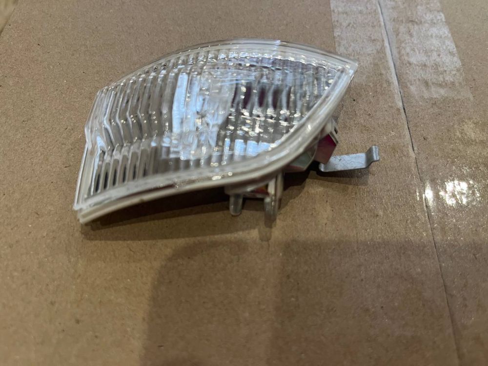 Поворотник в зеркало Ford Focus C-Max
