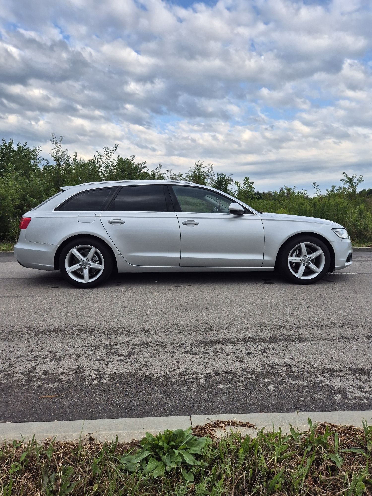 Zadbane Audi a6 c7  kombi 2.0 tdi manual