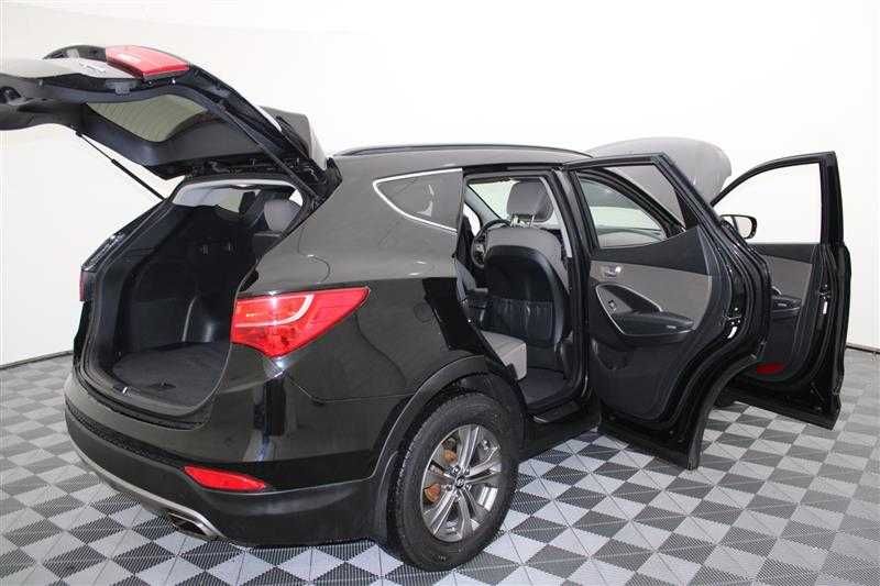 У продажу Hyundai Santa Fe Sport 2014 року