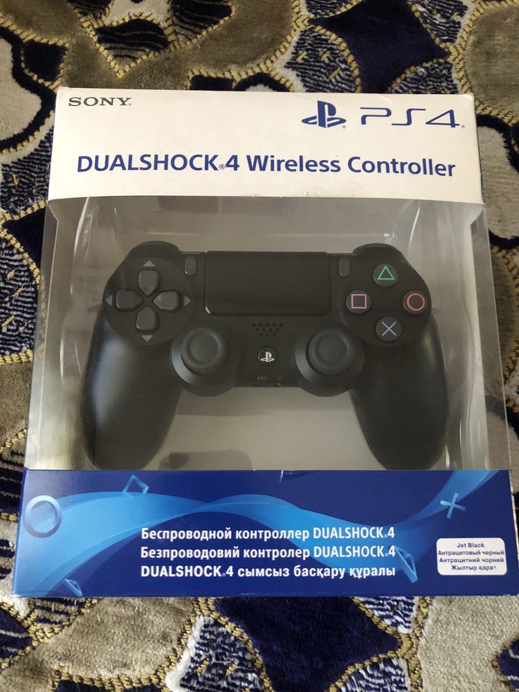 PlayStation Dualshock 4 V2 Black