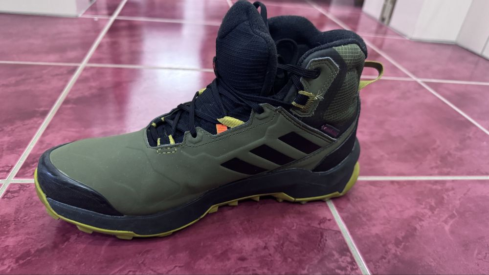 Чоботи Кросівки adidas terrex 42 розмір(26,5 см)