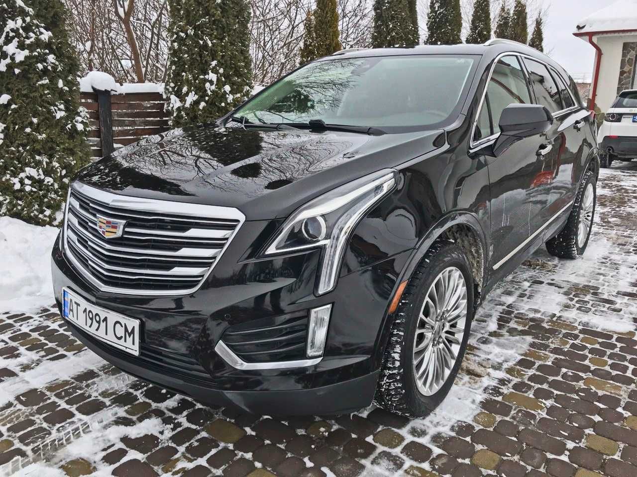 Авто Cadillac XT5