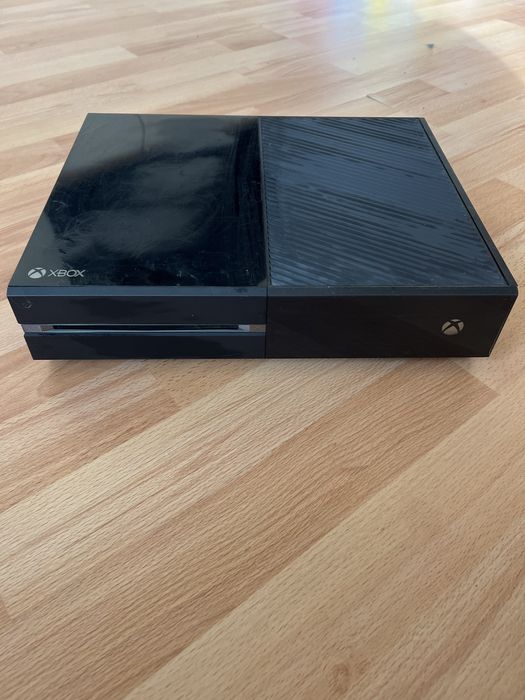 Продам Xbox One 500GB