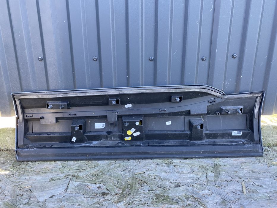 Накладка дверей задня права Audi Q7 Quattro 5 шт.