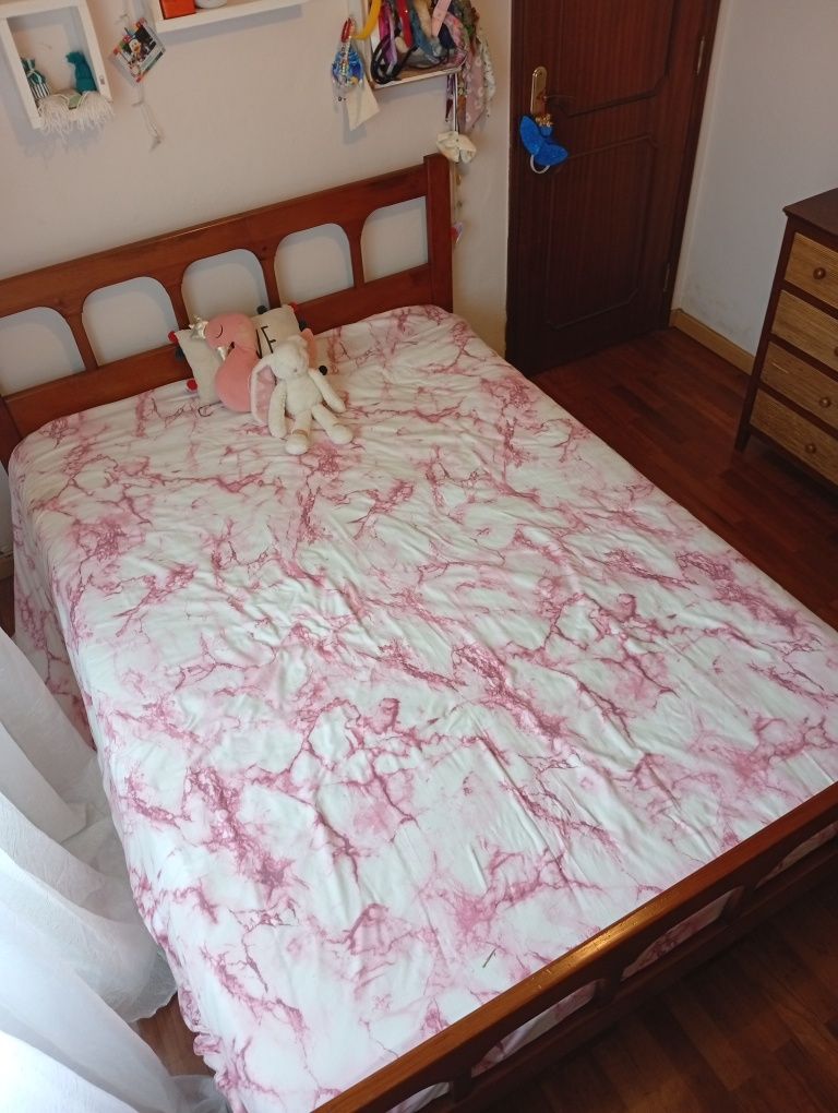 Cama de casal com colchão