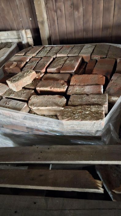 Cegła rozbiórkowa stara