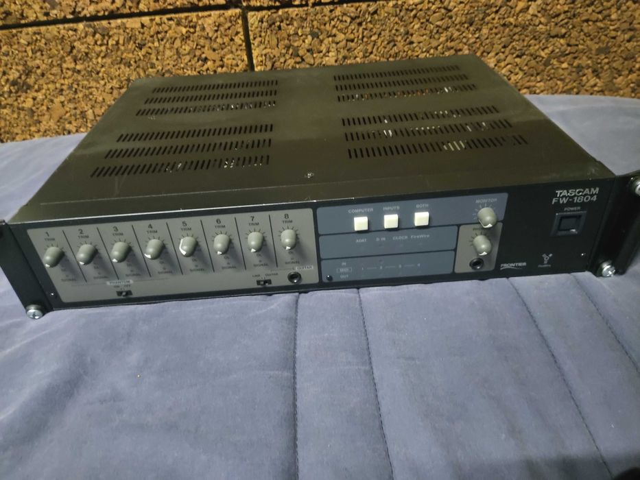 Vendo TASCAM FW-1804