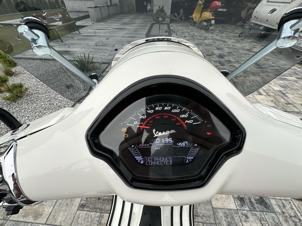 Piaggio vespa gts 300 Super 2023 rok tylko 4500 km