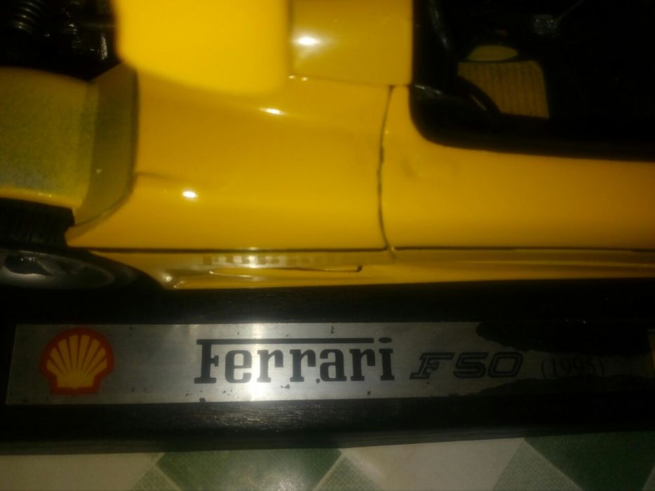 Ferrari a escala