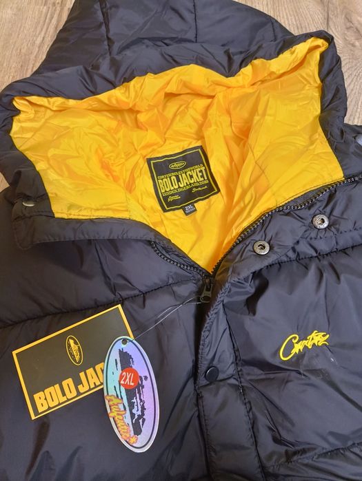 пуховик corteiz кортез куртка(маломірний)

Розміри: 2XL(маломірить на