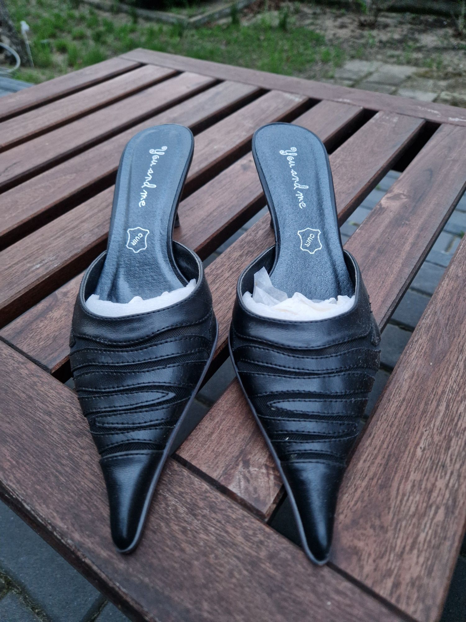 Czarne buty "kaczuszki"