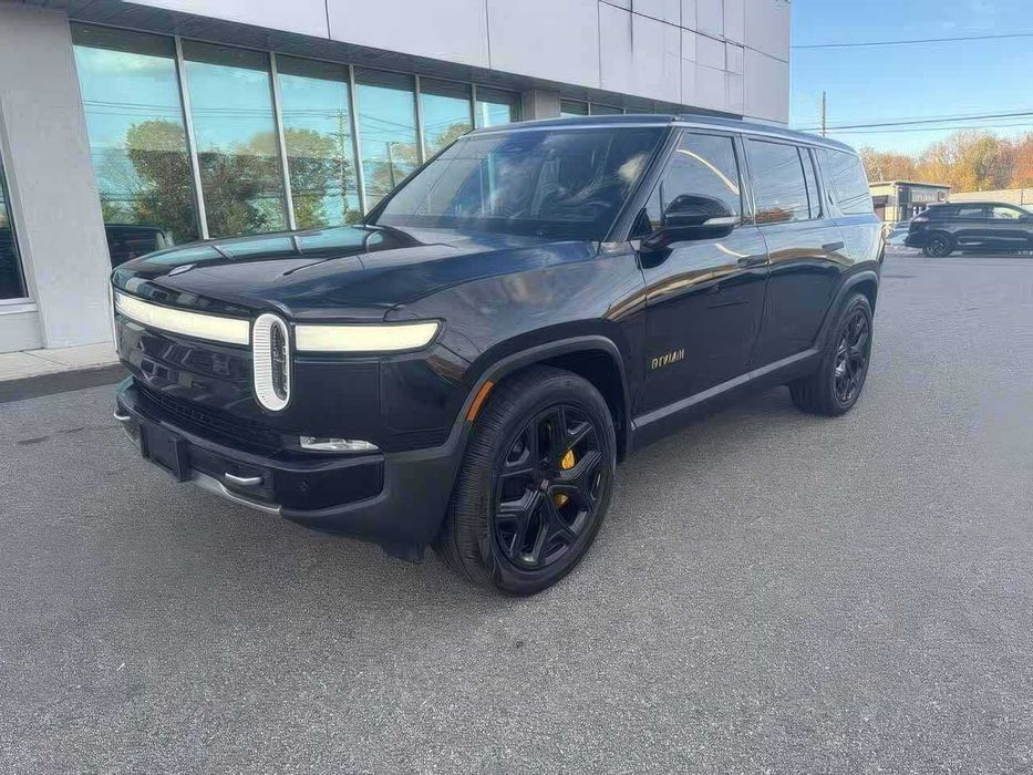 Rivian R1S Adventure Quad Motor      2023