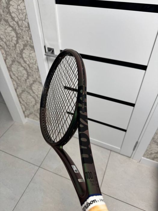 Wilson Blade v8 100 285 g