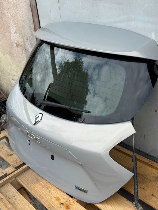 Кришка багажника Renault Zoe 12-19  задня ляда кляпа Рено зоя 12-19