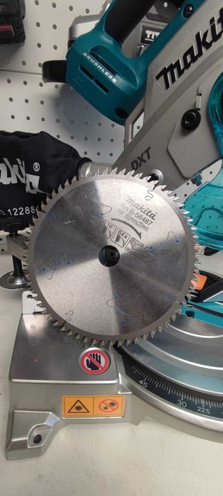 Ukośnica bez posuwu Makita DLS600Z 18V bez akumulatora