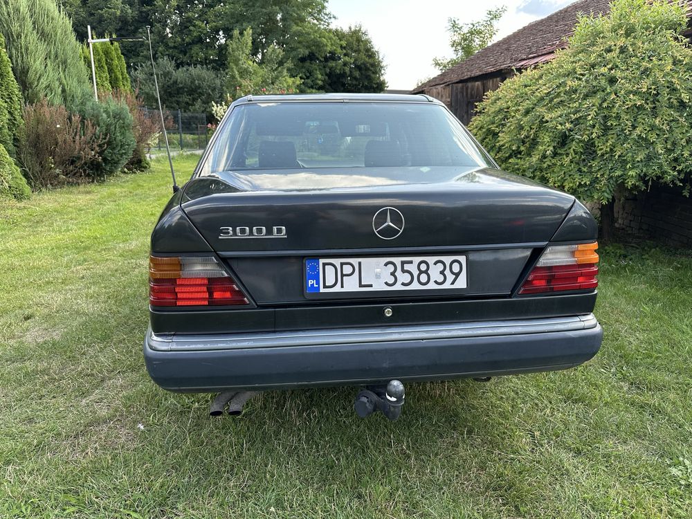 Mercedes w 124 300D