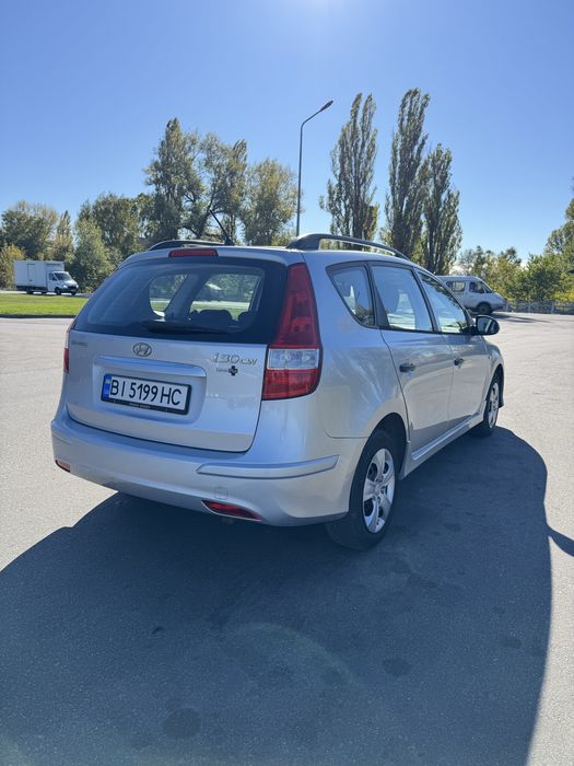 Hyundai i30 2010 року універсал 1.4 газ бензин