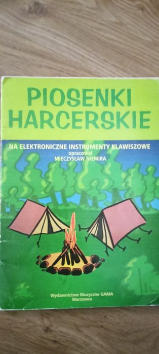 Piosenki harcerskie na instrumenty klawiszowe Niemira