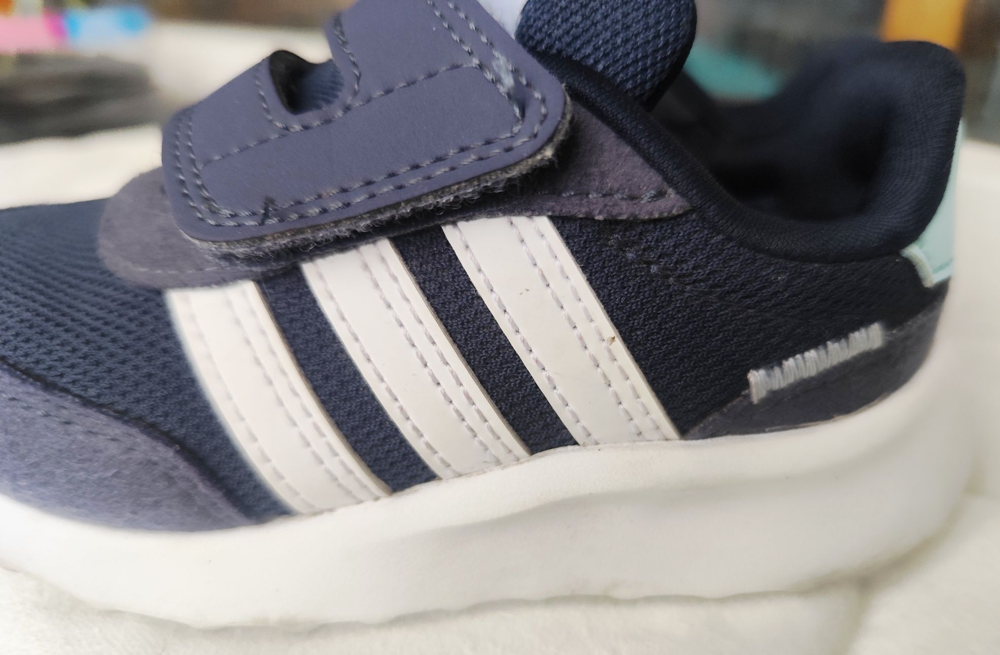 Adidas, дитячі кросівки.