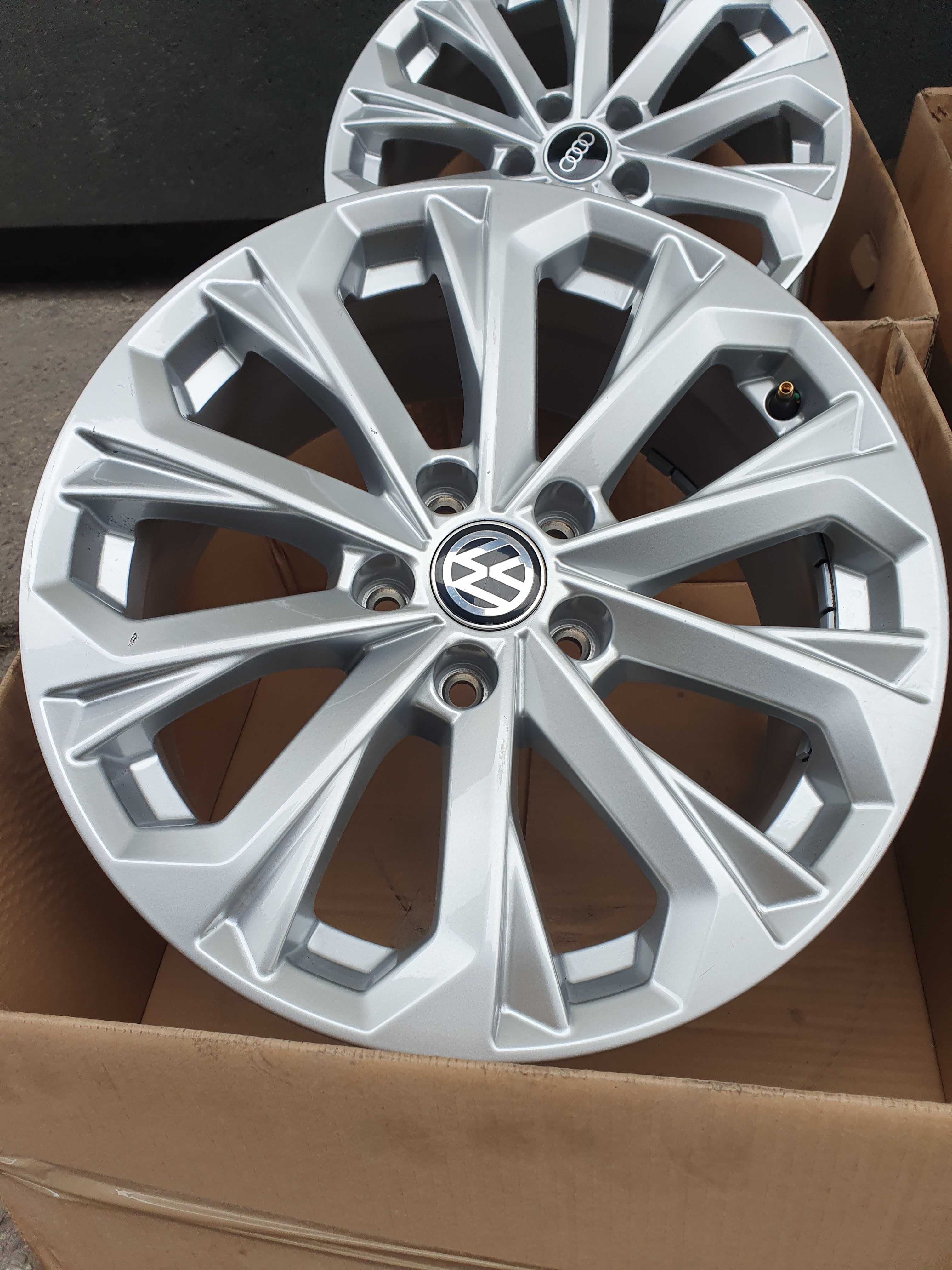923#Felgi aluminiowe  7,5x17 et38 5x112 Vw Audi Skoda Seat