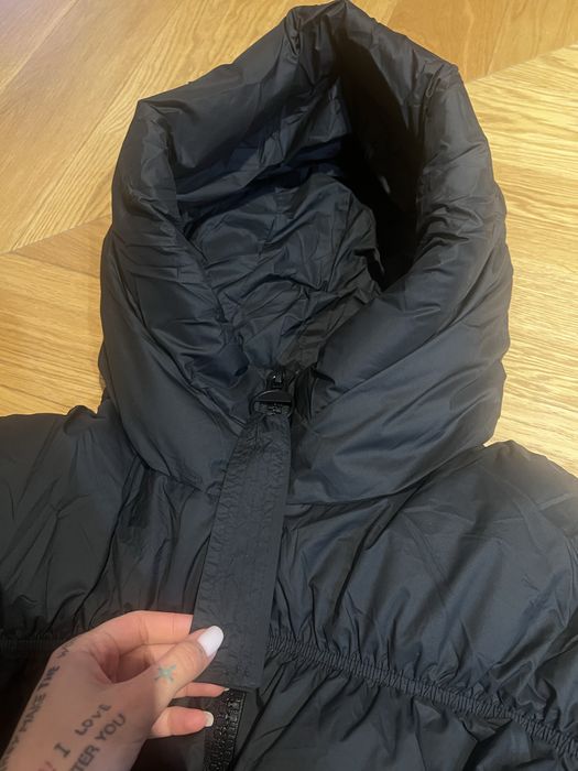 Жіноча тепла курта чорна