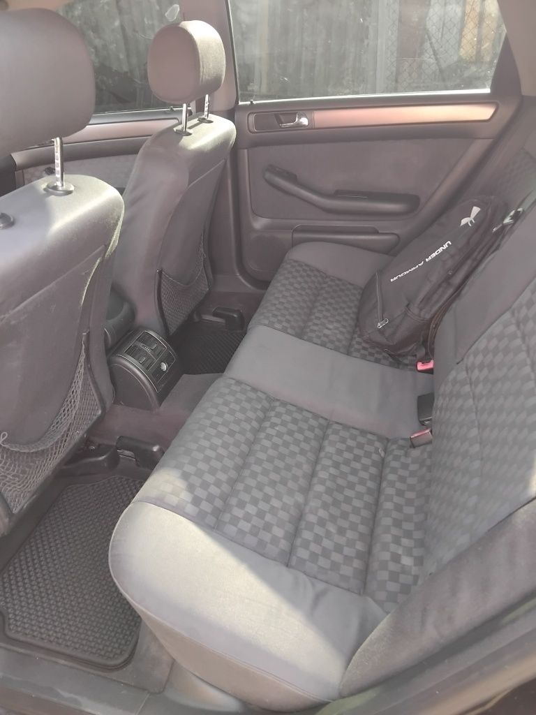 Продаю Audi   на свій вік машина збережена