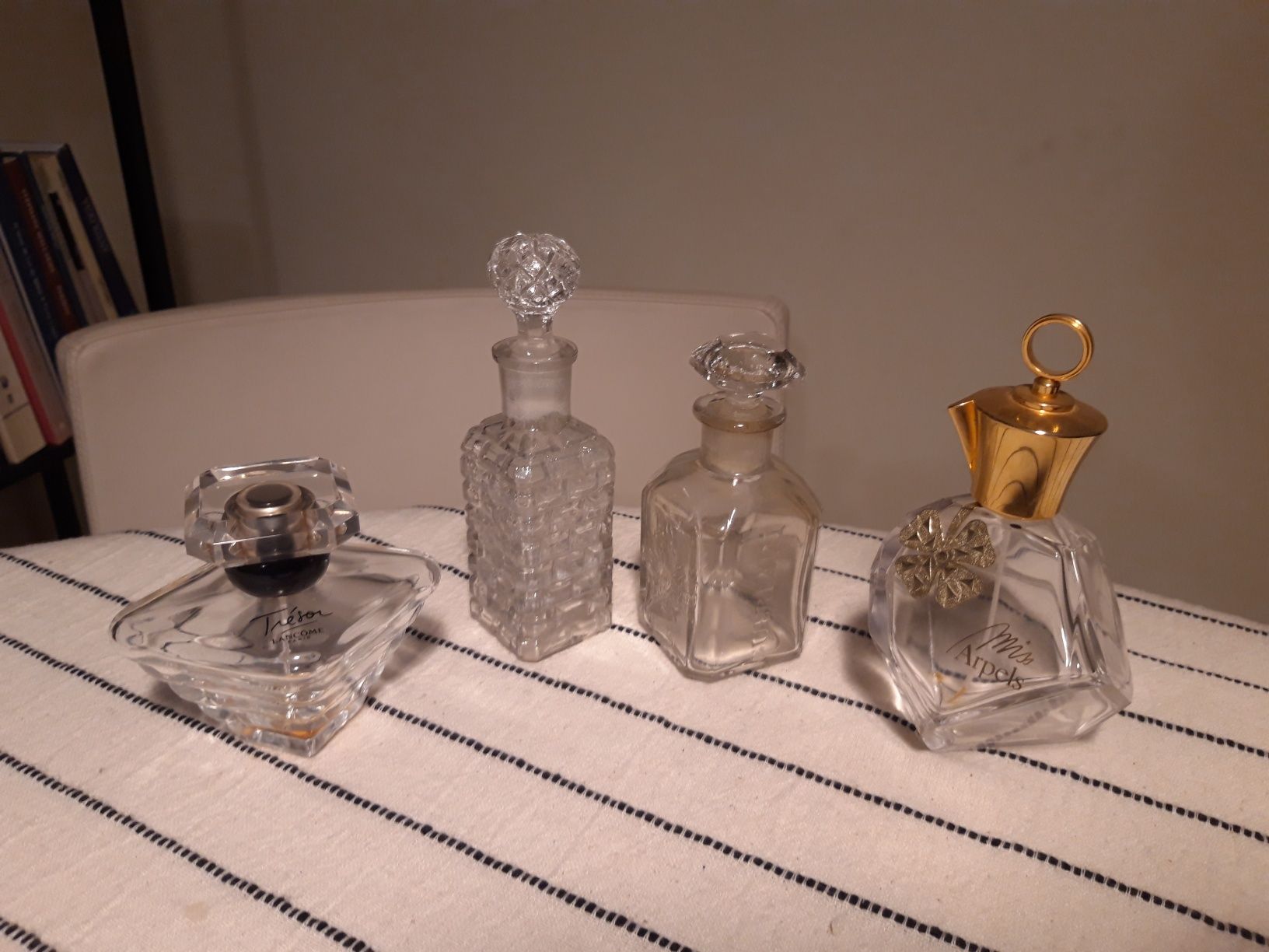 Vários frascos de perfume para colecção (sem perfume)