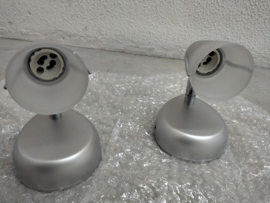 Conjunto de apliques de parede. Interior. Metal e vidro.