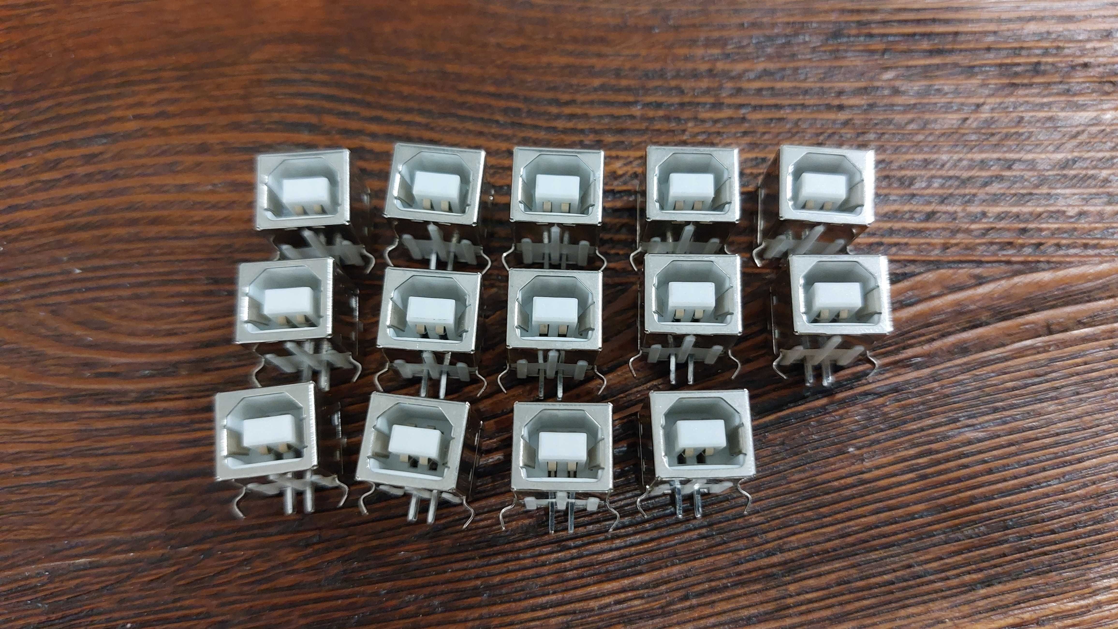 Nowe gniazda USB typ B do drukarek i innych urządzeń 14 sztuk
