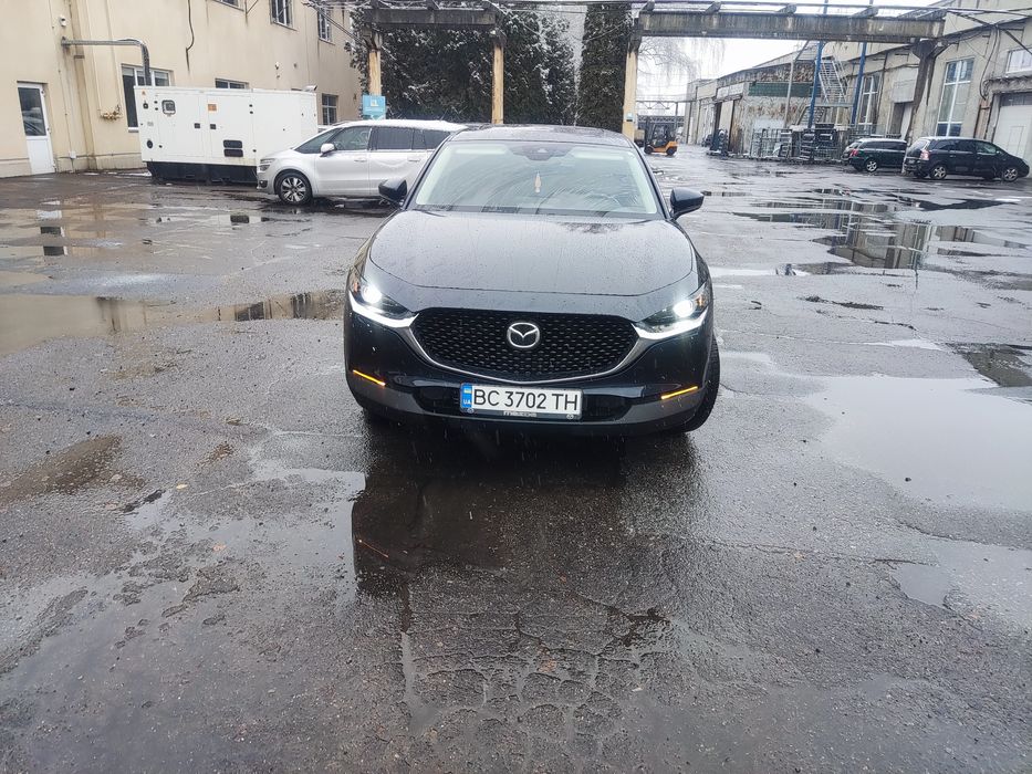 Автомобіль  Mazda cx30